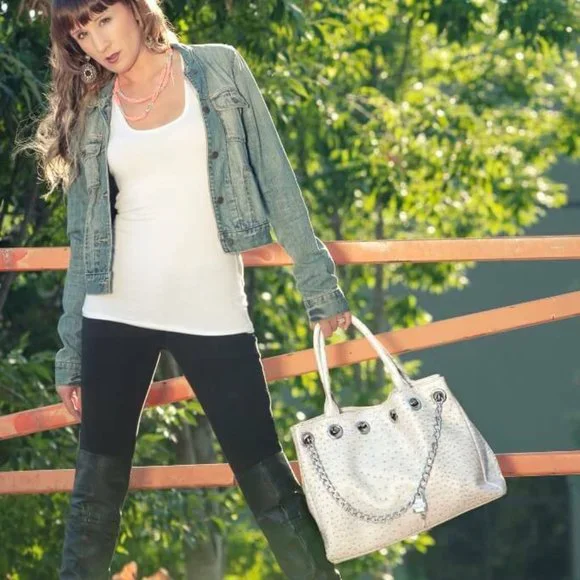 CCW Locking Nicole Handbag - Picture 3 of 4